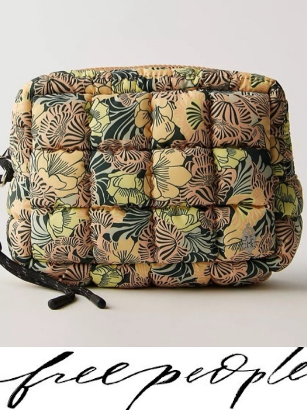 Free People Printed Quilted Mini Case❤️ NWOT in Dense Floral